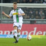 Nico Elvedi Herkunft Eltern